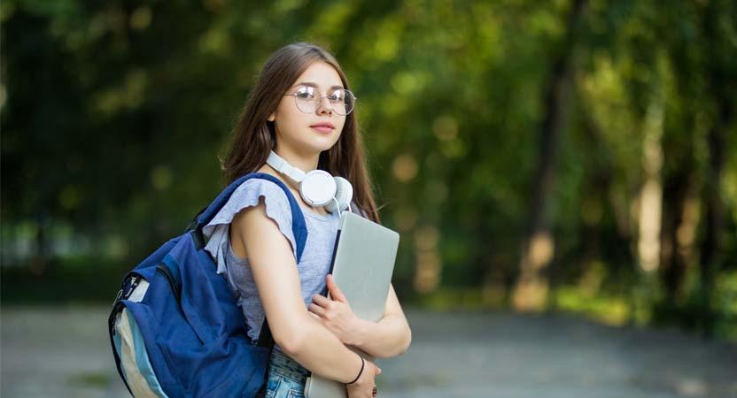 This girl is recalling that what is acocounting voucher in tally on her way back to home.
