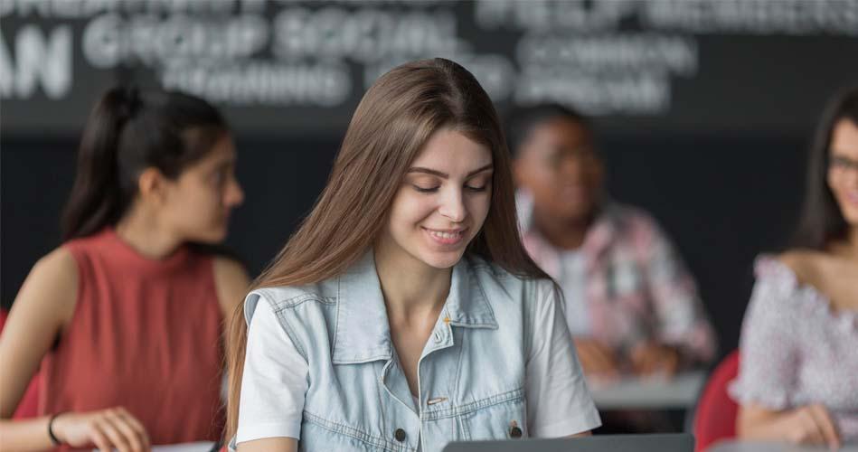 Studing Data Entry in classroom